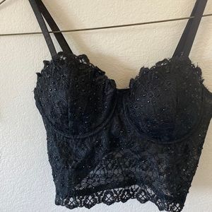 Black diamond crop top